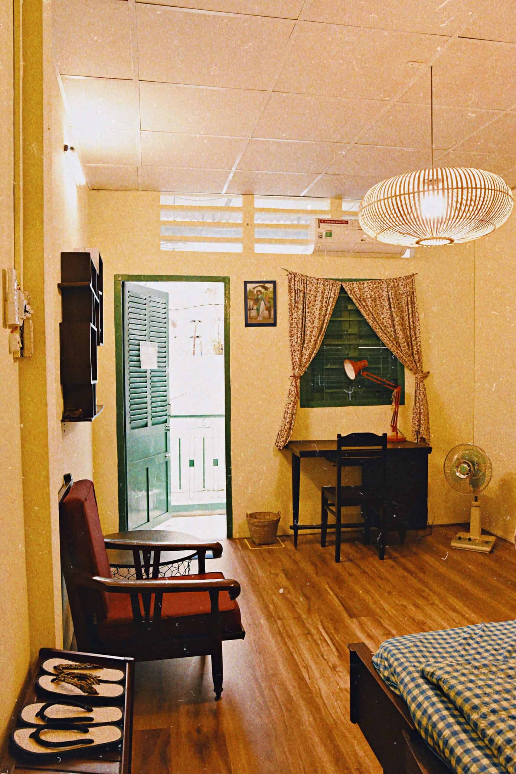 Phòng ban công